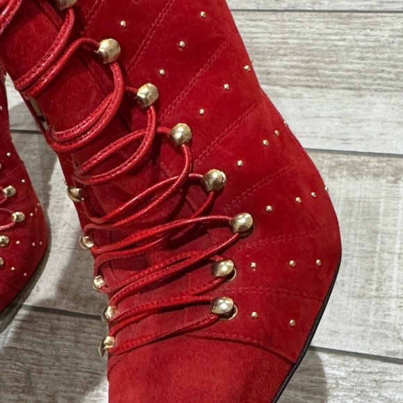 Elegant Red Studded Heeled Boots - Picture 7 of 7